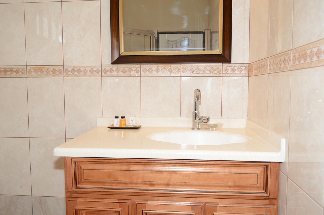 Kiskadee Korner Hotel Port of Spain Екстериор снимка